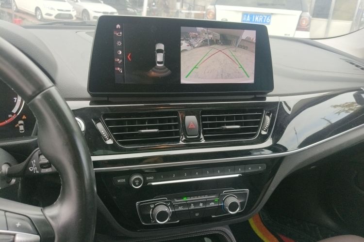 宝马1系 2021款 改款 120i M运动曜夜版局部细节16