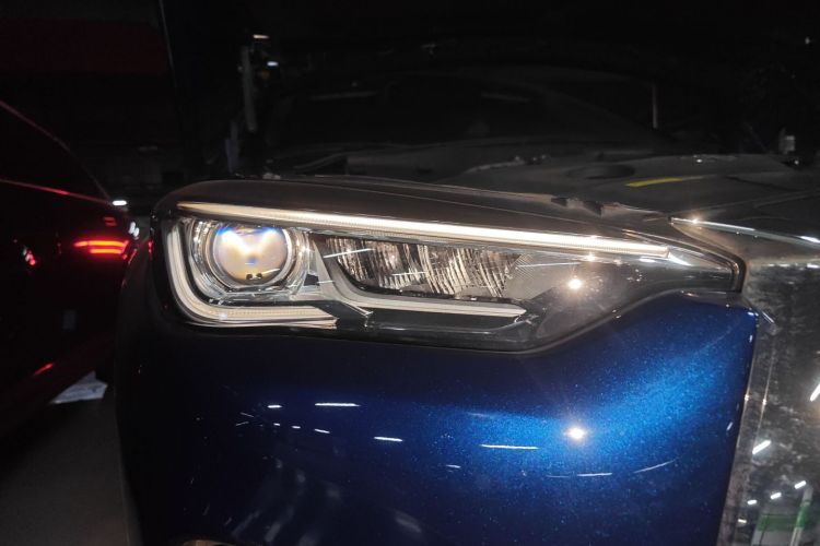 英菲尼迪QX50 2018款 2.0T 四驱菁英版车身外观8