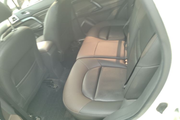 广汽传祺 传祺GS4 2016款 235T G-DCT豪华版中控内饰21