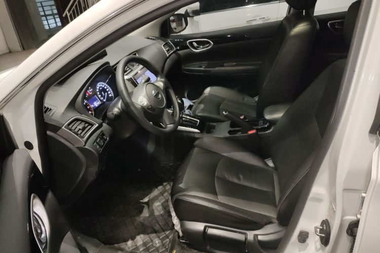 日产 轩逸 2016款 1.6XL CVT豪华版中控内饰19