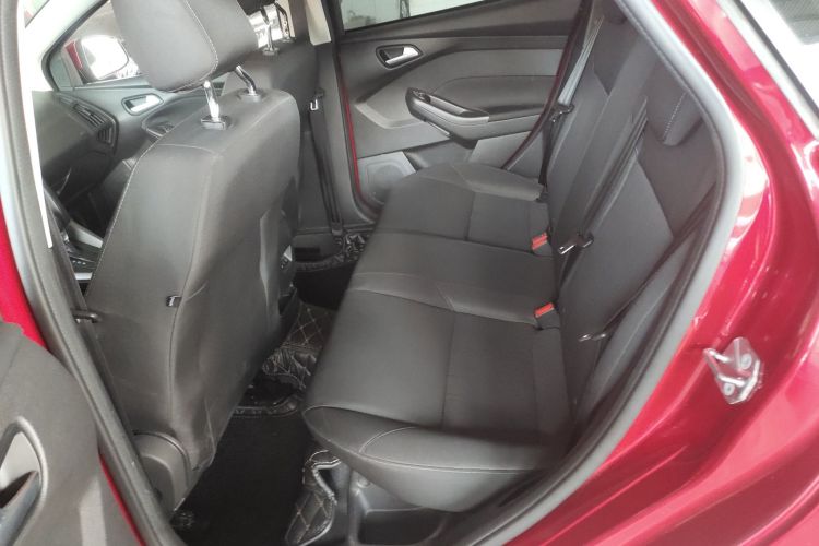 福特 福克斯 2018款 两厢经典 1.6L 自动舒适型智行版中控内饰7004