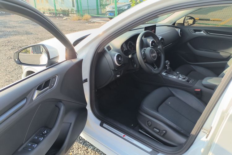 奥迪A3 2020款 Limousine 35 TFSI 时尚型 国VI中控内饰7003