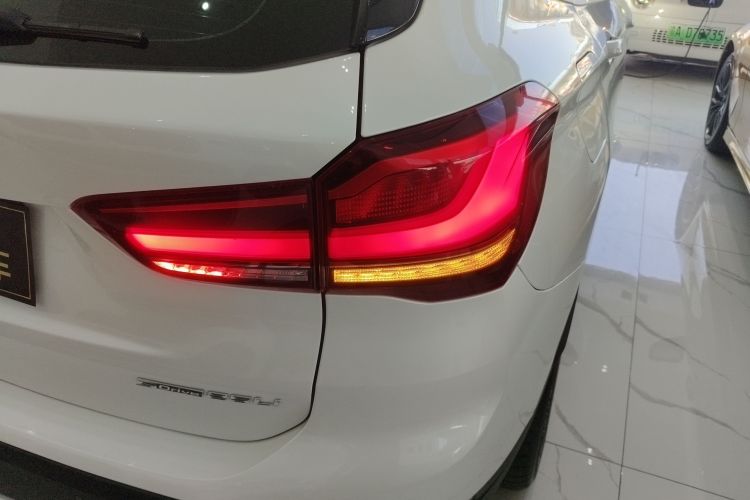 宝马X1 2021款 改款 sDrive25Li 领先型车身外观9