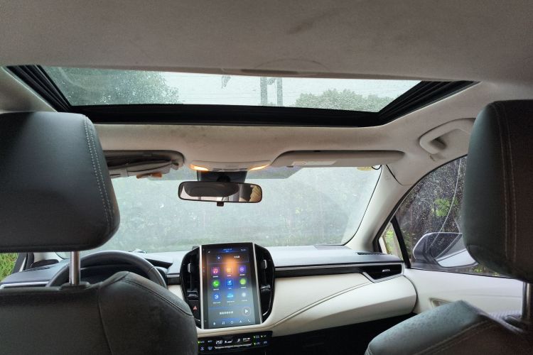 丰田 卡罗拉 2019款 双擎 1.8L E-CVT旗舰版局部细节22