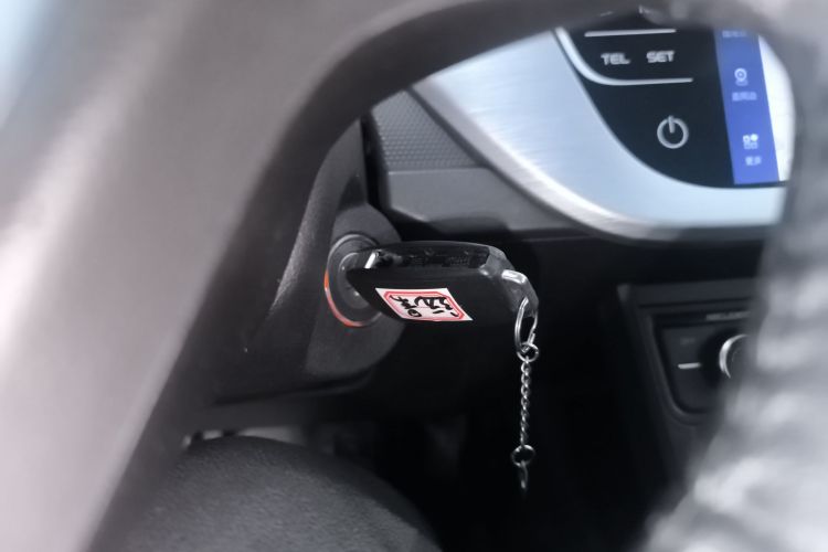 吉利汽车 远景 2020款 改款 1.5L 手动亚运版中控内饰7001