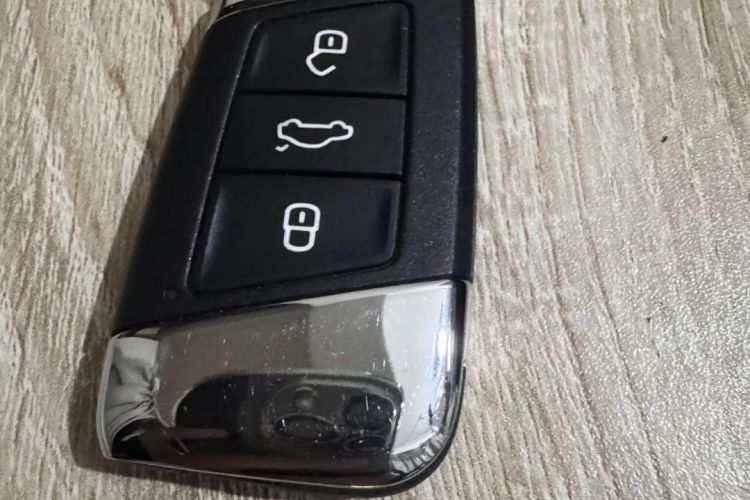 大众 帕萨特 2019款 330TSI 精英版 国VI中控内饰7001