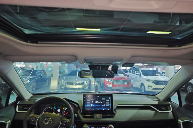 丰田 威兰达 2022款 2.0L CVT两驱豪华PLUS版局部细节22