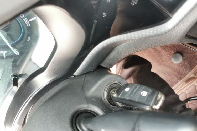 奇瑞 瑞虎3 2016款 1.6L CVT智尚版中控内饰11