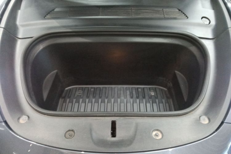 特斯拉 Model Y 2021款 长续航全轮驱动版局部细节24