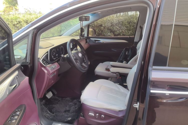 别克GL8 2022款 Avenir艾维亚 六座贤礼版中控内饰19