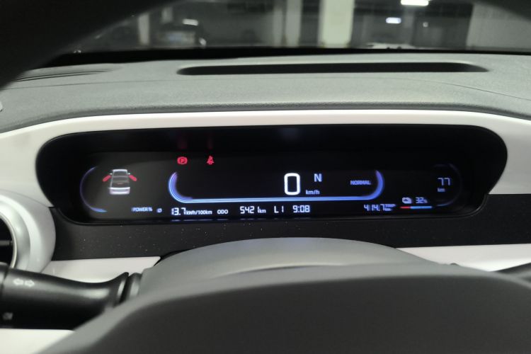 吉利银河 2025款 210km 熊猫卡丁中控内饰14