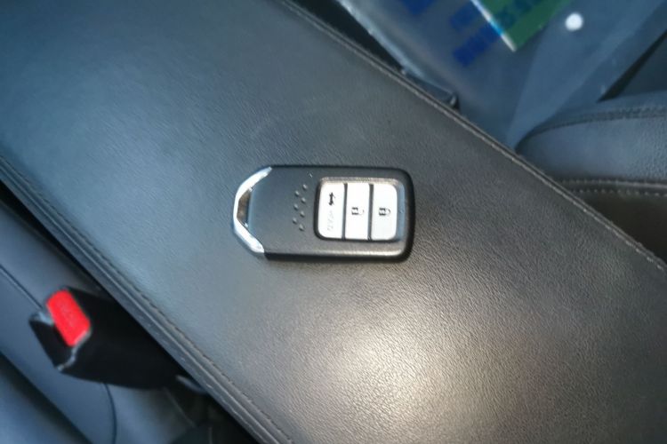 本田 凌派 2019款 180Turbo CVT豪华版 国VI中控内饰7001