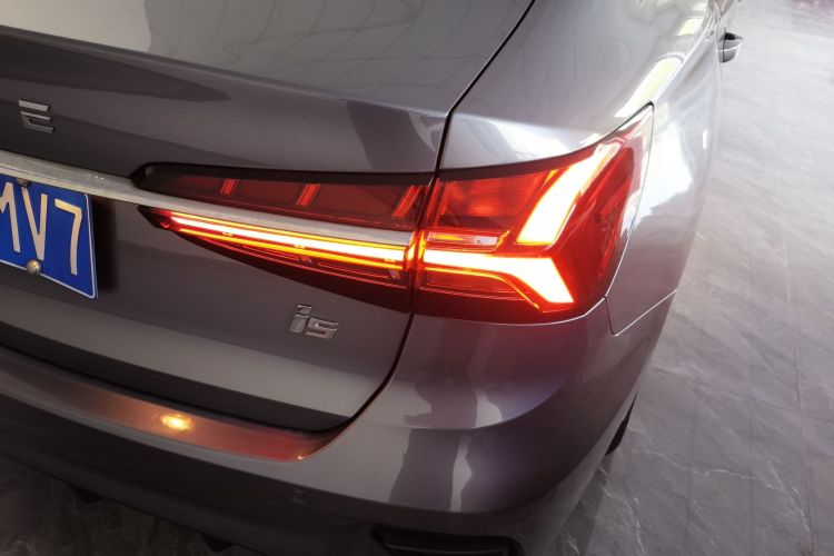 荣威i5 2021款 1.5L 手动钻石版车身外观6006