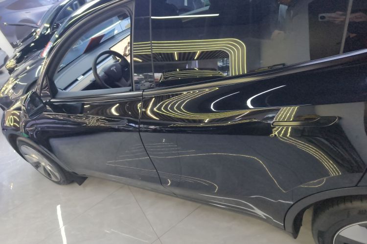 特斯拉 Model Y 2022款 后轮驱动版车身外观6003