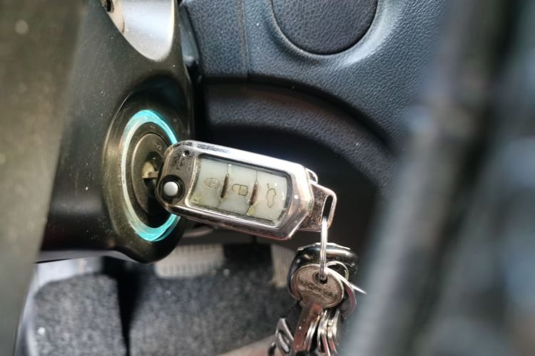 广汽传祺 传祺GS5 2014款 2.0L 自动两驱超享版中控内饰11