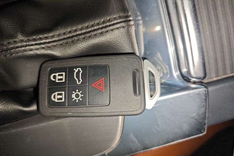 沃尔沃S60 2019款 S60L 改款 T5 智进进阶版中控内饰11