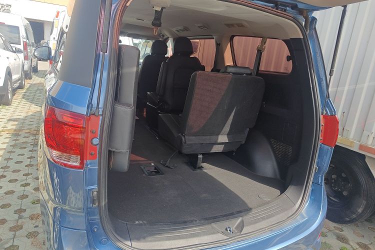 上汽大通MAXUS 大通G10 2018款 PLUS 2.0T 自动精英版机舱底盘23