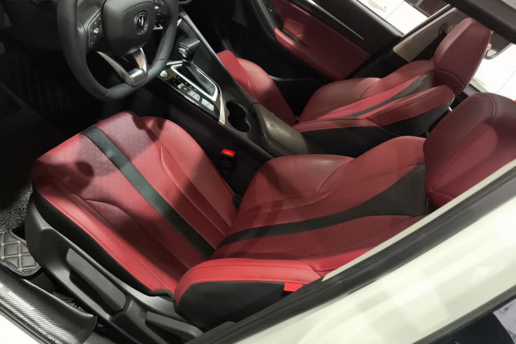 长安 逸动 2021款 PLUS 蓝鲸NE 1.4T GDI DCT尊贵型中控内饰19