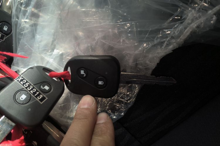 SRM鑫源 好运 2025款 启航版  弗迪42.3kWh 305km 6座中控内饰11