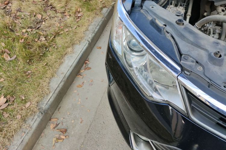 丰田 凯美瑞 2015款 2.0G 领先版车身外观8