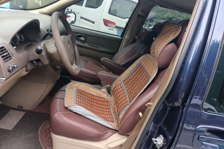 别克GL8 2014款 2.4L 经典版中控内饰19