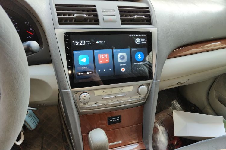 丰田 凯美瑞 2013款 200E 经典精英版中控内饰16