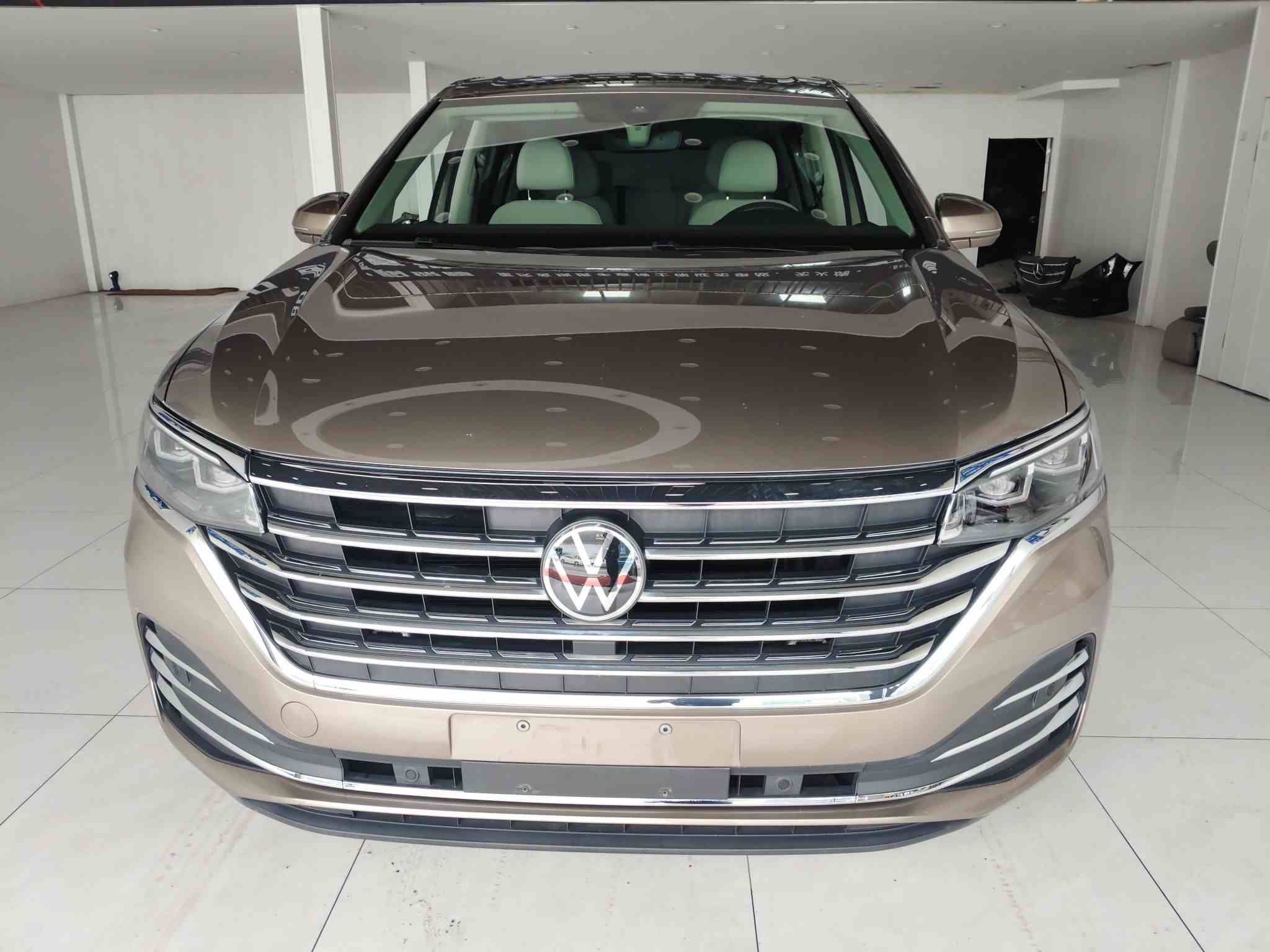 大众 威然 2022款 380TSI 尊贵版(1)