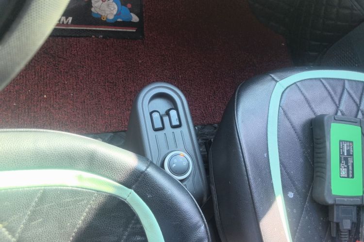 五菱汽车 宏光MINIEV 2022款 悦享款 磷酸铁锂中控内饰18