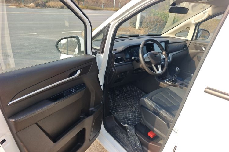 BAW北汽制造 锐胜王牌M7 2023款 1.6L 标轴创富型 7座中控内饰20