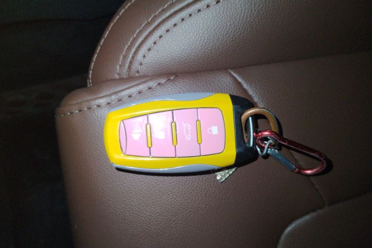 哈弗H6 2017款 红标 2.0T 自动两驱智尚型中控内饰11