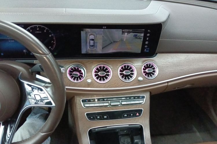 奔驰E级 2022款 改款 E 300 L 豪华型中控内饰16