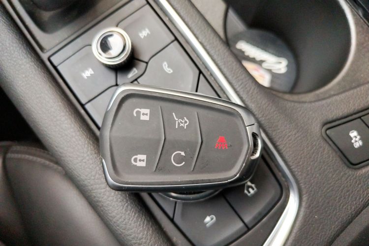 凯迪拉克XT6 2022款 2.0T 七座两驱豪华型中控内饰7001