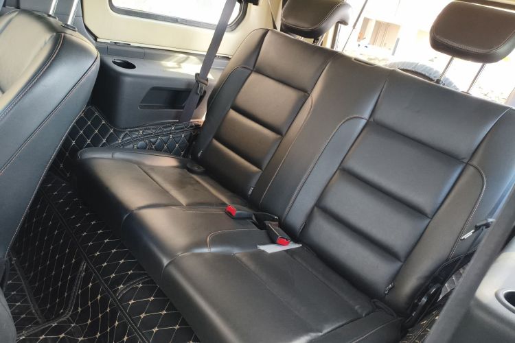 北京越野 北京BJ40 2016款 2.0T 手动两驱尊贵版中控内饰7004