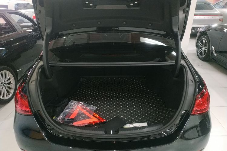 奔驰C级AMG 2024款 改款 AMG C 43 4MATIC局部细节23