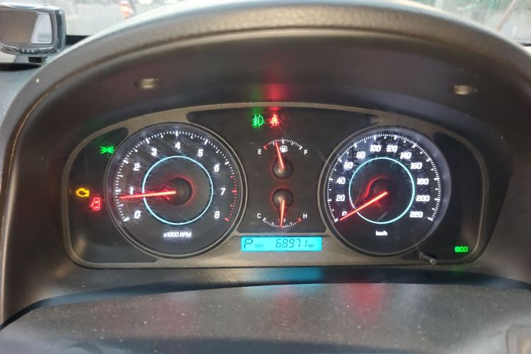 雪佛兰 科帕奇 2014款 2.4L 两驱城市版 5座中控内饰14