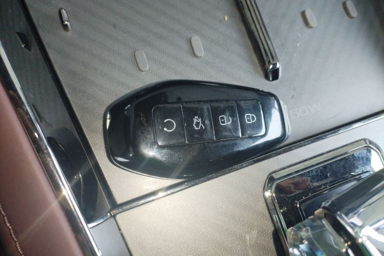 腾势Z9GT 2024款 1100四驱Ultra版中控内饰11