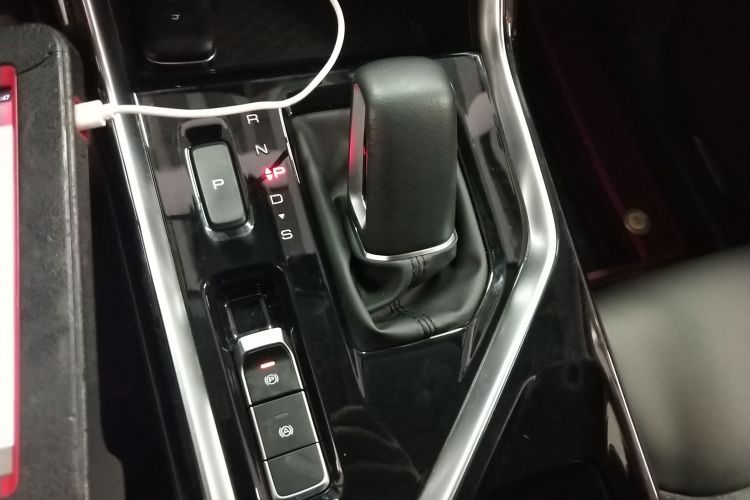 五菱汽车 五菱星辰 2022款 2.0L DHT电速款中控内饰18