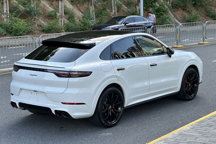 保时捷 2019款 Cayenne Coupé 3.0T车身外观6005
