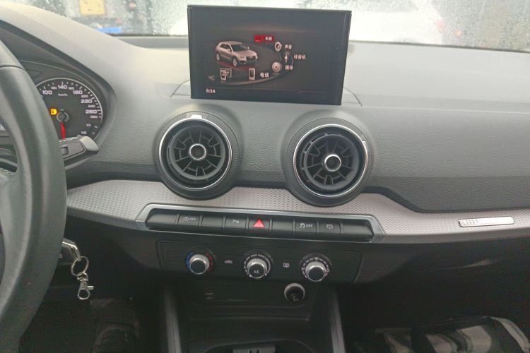 奥迪Q2L 2021款 35 TFSI 进取动感型局部细节16