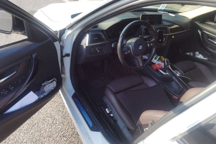 宝马3系 2018款 320Li 领先型M运动套装中控内饰20