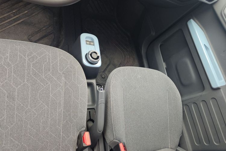 吉利银河 2024款 熊猫mini 200km 耐力熊中控内饰18