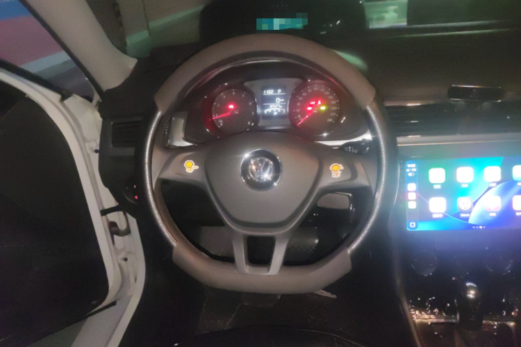 大众 2019款 改款 宝来·传奇 1.5L 自动时尚型 国VI中控内饰13