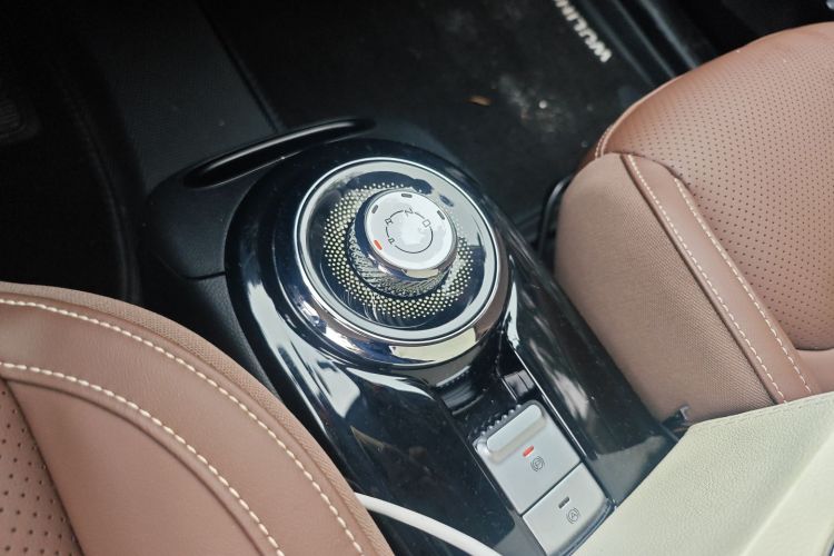 五菱汽车 五菱缤果 2023款 333km 灵犀互联+款中控内饰18