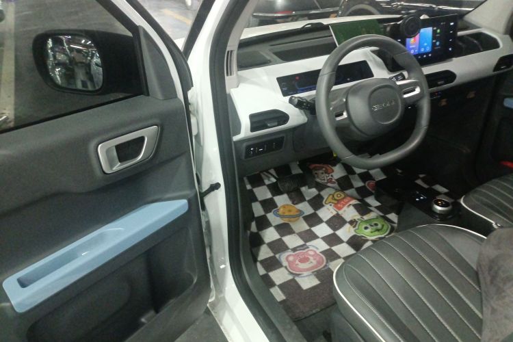 吉利银河 2023款 熊猫mini 200km 耐力熊中控内饰20