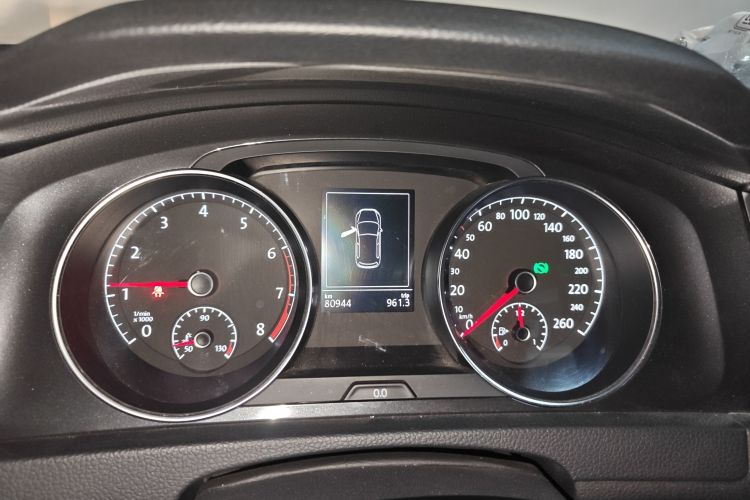 大众 高尔夫 2018款 230TSI 自动舒适型中控内饰14