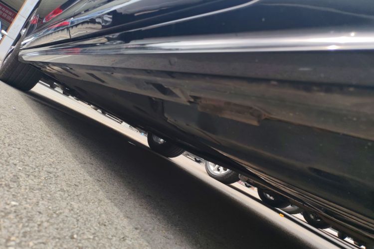 大众 迈腾 2023款 200万辆纪念版 330TSI DSG领先型机舱底盘30