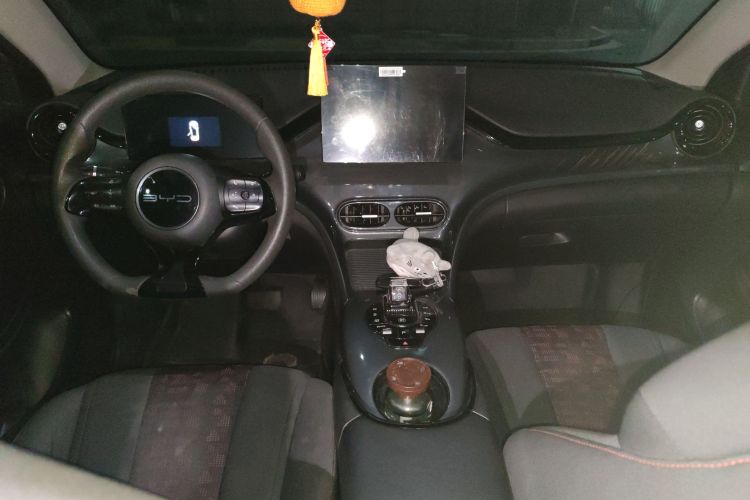 比亚迪e2 2023款 舒适型中控内饰7002
