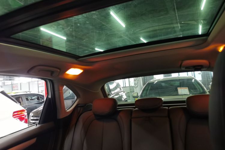 宝马2系旅行车 2016款 218i 领先型中控内饰22