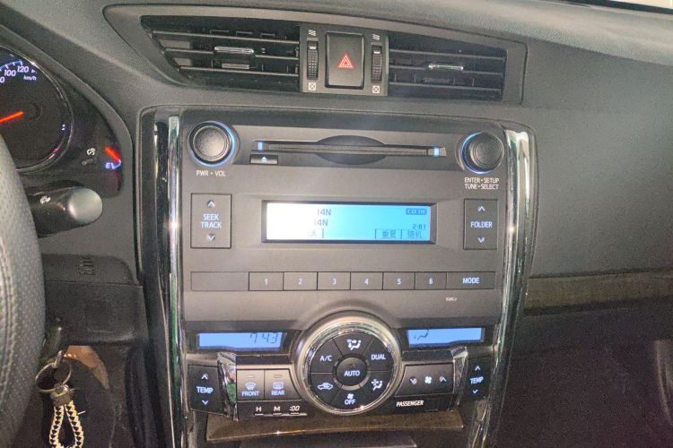 丰田 锐志 2013款 2.5V 菁锐版中控内饰16