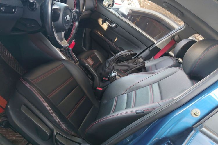 起亚 KX3傲跑 2017款 1.6T 自动傲雅版中控内饰19